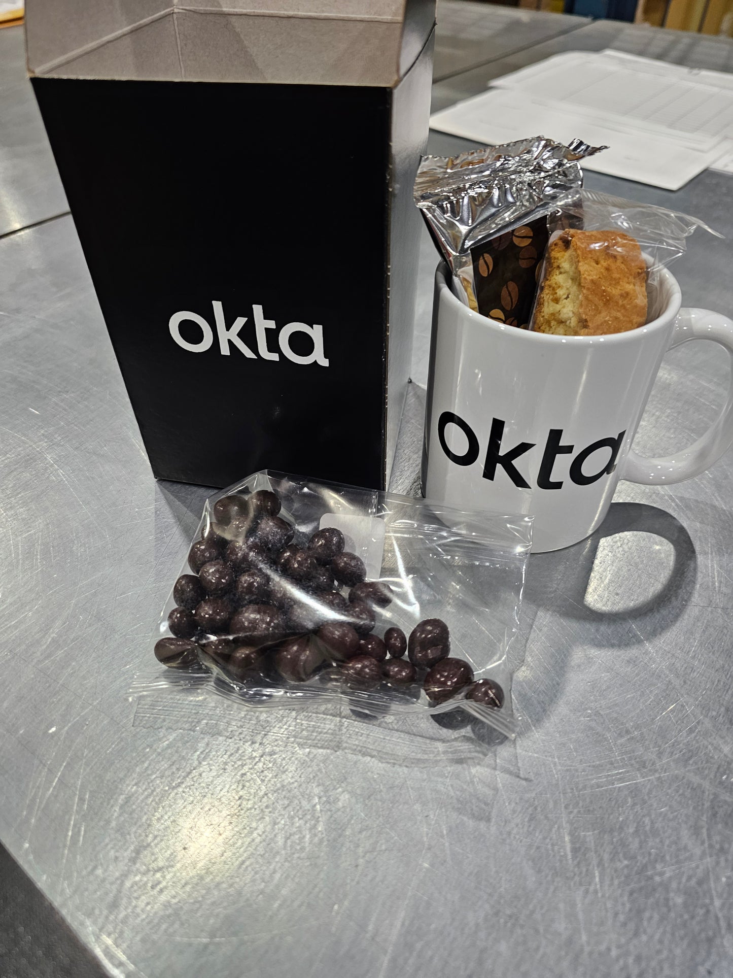 OKTA Gift Box